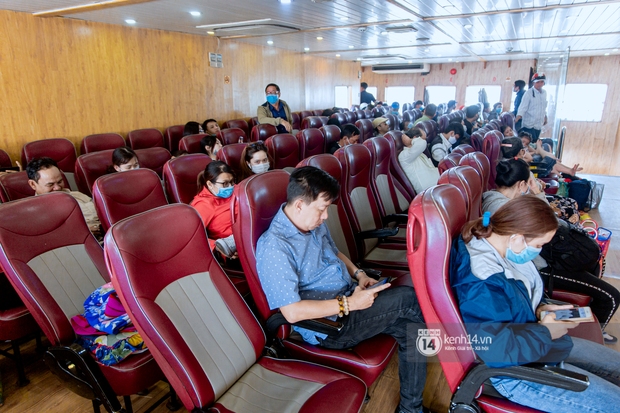 Đi thử phà biển từ Sài Gòn sang Vũng Tàu chỉ trong 30 phút: Bỏ ra nửa ngày mà chơi được 2 nơi, liệu có đáng tiền bạc và công sức? - Ảnh 16. Đi thử phà biển từ Sài Gòn sang Vũng Tàu chỉ trong 30 phút: Bỏ ra nửa ngày mà chơi được 2 nơi, liệu có đáng tiền bạc và công sức? - Ảnh 16.