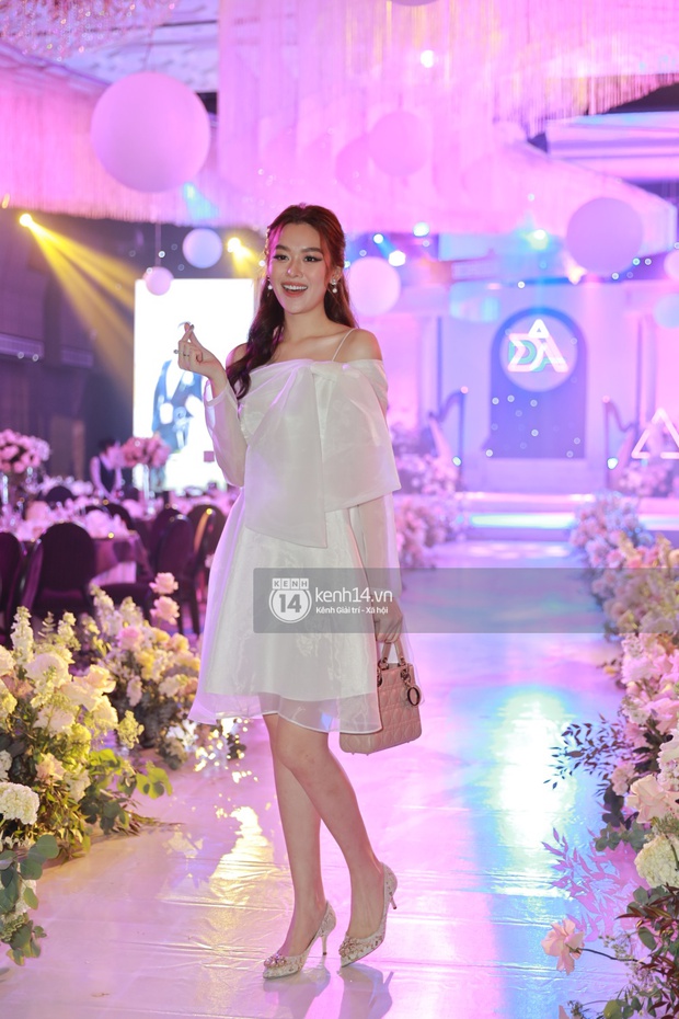 Update runner-up Thuy An's wedding in Ho Chi Minh City: Runner-up Thuy An was thrilled when her father brought her to the ceremony - Photo 18.