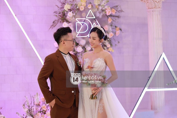 Update runner-up Thuy An's wedding in Ho Chi Minh City: Runner-up Thuy An was thrilled when her father brought her to the ceremony - Photo 7.