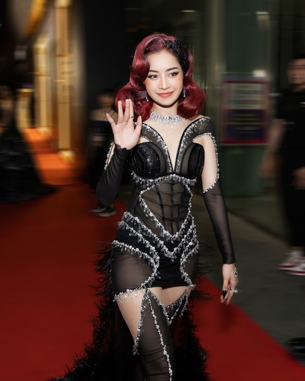 Chi Pu là mỹ nhân lên đồ chiến nhất WeChoice Awards 2020, độ bốc tăng dần theo năm tháng - Ảnh 1.