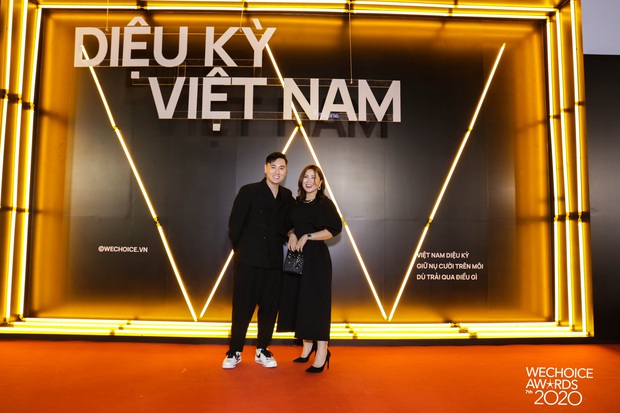 ViruSs tám đã đời với gia đình Cam Cam ở Gala WeChoice, nhưng về tới nhà mới biết vì... Kiên Hoàng đẹp trai vượt tầm bố bỉm! - Ảnh 2.