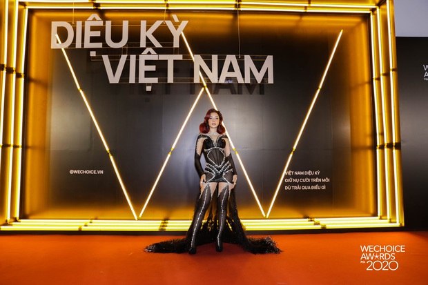 Chi Pu là mỹ nhân lên đồ “chiến” nhất WeChoice Awards 2020, độ bốc tăng dần theo năm tháng  - Ảnh 3.