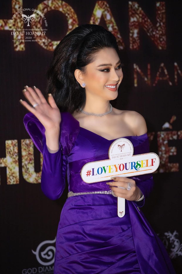 Chung kết Đại Sứ Hoàn Mỹ: Hương Giang cùng dàn bóng hồng bùng nổ sân khấu, CEO Matt Liu lộ biểu cảm gây chú ý - Ảnh 13.