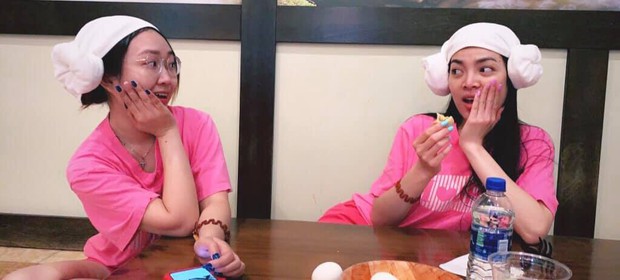 Loạt ảnh bóc nhan sắc thật của Tân Đại Sứ Hoàn Mỹ 2020 Trân Đài, không make-up kỹ lưỡng liệu có còn lung linh? - Ảnh 4. Loạt ảnh bóc nhan sắc thật của Tân Đại Sứ Hoàn Mỹ 2020 Trân Đài, không make-up kỹ lưỡng liệu có còn lung linh? - Ảnh 4.