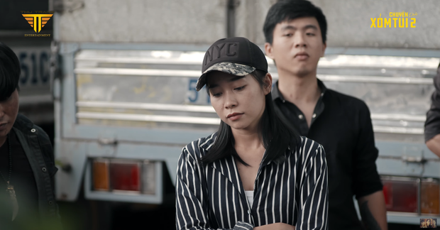 Thu Trang hội ngộ Chị Mười Ba pha ke ngay trailer Chuyện Xóm Tui 2, còn bị Tiến Luật lừa tiền bỏ trốn? - Ảnh 7. Thu Trang hội ngộ Chị Mười Ba pha ke ngay trailer Chuyện Xóm Tui 2, còn bị Tiến Luật lừa tiền bỏ trốn? - Ảnh 7.