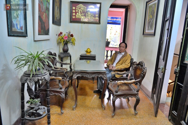 “Thiếu gia kim hoàn chia sẻ về cuộc sống nhung lụa và Tết xưa trong căn dinh thự “ngàn cây vàng” giữa phố cổ Hà Nội - Ảnh 7. “Thiếu gia kim hoàn chia sẻ về cuộc sống nhung lụa và Tết xưa trong căn dinh thự “ngàn cây vàng” giữa phố cổ Hà Nội - Ảnh 7.