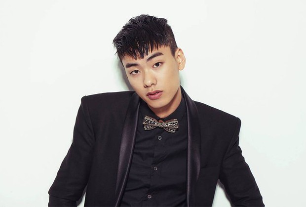 NÓNG: Nam rapper Á quân Show Me The Money 3 bất ngờ qua đời, Kbiz đón nhận 2 hung tin cùng một ngày - Ảnh 1. NÓNG: Nam rapper Á quân Show Me The Money 3 bất ngờ qua đời, Kbiz đón nhận 2 hung tin cùng một ngày - Ảnh 1.