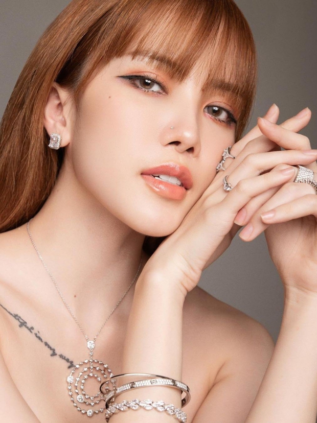 Châu Tấn bắt trend em gái trà xanh cực ám ảnh, Thiều Bảo Trâm xem chắc sợ xanh mặt luôn! - Ảnh 1. Châu Tấn bắt trend em gái trà xanh cực ám ảnh, Thiều Bảo Trâm xem chắc sợ xanh mặt luôn! - Ảnh 1.