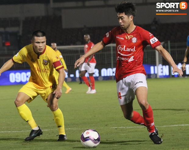Cầu thủ Việt kiều Lee Nguyễn ra mắt chưa trọn vẹn - Ảnh 7.