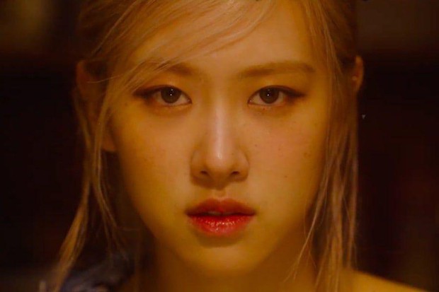 Chiều fan như Jennie và Rosé: Diễn trước ca khúc debut solo trong concert của BLACKPINK dù chưa ra mắt, bất chấp rủi ro về thành tích? - Ảnh 4. Chiều fan như Jennie và Rosé: Diễn trước ca khúc debut solo trong concert của BLACKPINK dù chưa ra mắt, bất chấp rủi ro về thành tích? - Ảnh 4.