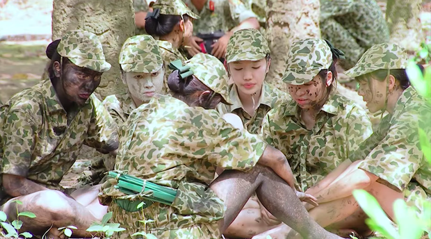 Nam Thư buồn bã đòi rời Sao Nhập Ngũ vì chân bị chấn thương nghiêm trọng - Ảnh 7. Nam Thư buồn bã đòi rời Sao Nhập Ngũ vì chân bị chấn thương nghiêm trọng - Ảnh 7.
