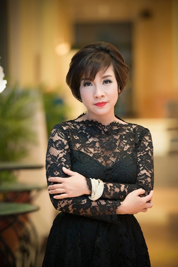 Đám cưới con gái Thanh Lam: Hồng Nhung công khai sánh đôi bên bạn trai ngoại quốc, Mỹ Linh và dàn sao góp mặt - Ảnh 4. Đám cưới con gái Thanh Lam: Hồng Nhung công khai sánh đôi bên bạn trai ngoại quốc, Mỹ Linh và dàn sao góp mặt - Ảnh 4.