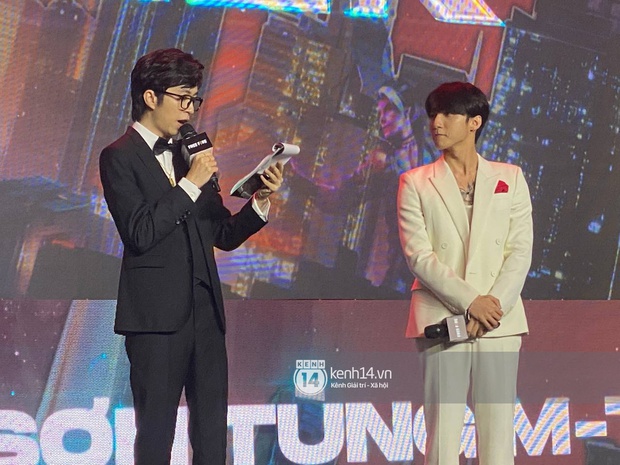 HOT: Sơn Tùng M-TP lần đầu xuất hiện trước truyền thông sau drama trà xanh - Ảnh 4.