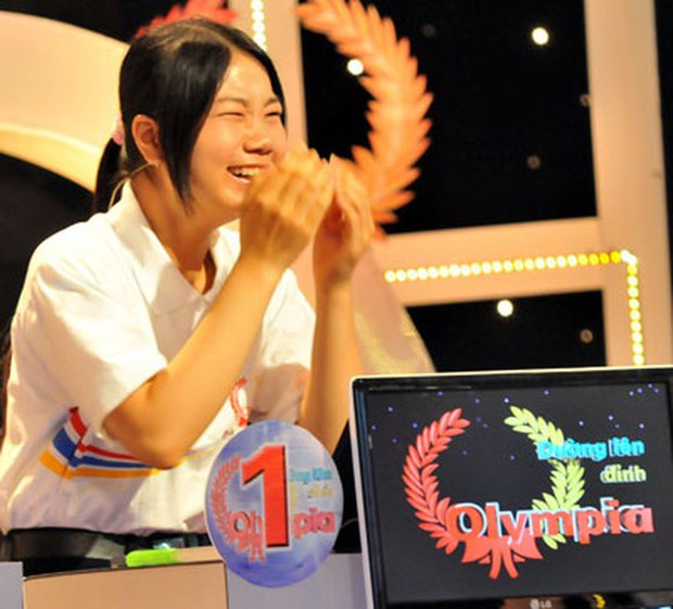Nữ Quán quân Olympia sau 10 năm: Cuộc sống thay đổi ngoạn mục, ngoại hình lột xác không nhận ra luôn! - Ảnh 2.