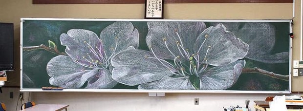 Dân mạng trầm trồ trước tài năng vẽ của học sinh Nhật Bản: Chỉ phấn trắng, bảng xanh cũng tạo nên những “tuyệt phẩm” thế này đây! - Ảnh 2. Dân mạng trầm trồ trước tài năng vẽ của học sinh Nhật Bản: Chỉ phấn trắng, bảng xanh cũng tạo nên những “tuyệt phẩm” thế này đây! - Ảnh 2.