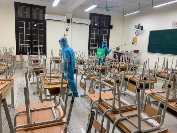 3 học sinh thuộc diện F1 và F2, trường cấp 3 tại Hà Nội cho học sinh nghỉ học từ ngày 29/1 - Ảnh 2. 3 học sinh thuộc diện F1 và F2, trường cấp 3 tại Hà Nội cho học sinh nghỉ học từ ngày 29/1 - Ảnh 2.
