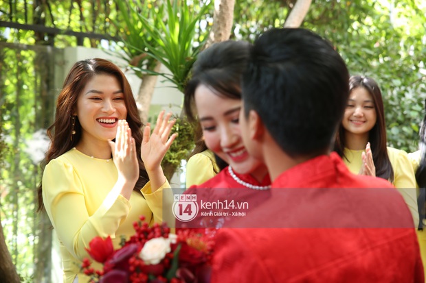 Chùm ảnh hôn nhau căng đét đèn đẹt của vợ chồng tổng giám đốc Phan Thành - Ảnh 3.