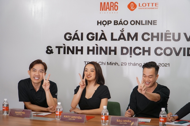 Kaity Nguyễn và ekip Gái Già Lắm Chiêu V khẳng định không dời lịch chiếu Tết ở họp báo online khẩn cấp - Ảnh 7.