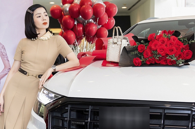 Lệ Quyên khoe gia tài hậu ly hôn: Combo biệt thự tiền tỷ phong cách hoàng gia, xế sang, nhẩm sơ giá cũng đủ choáng - Ảnh 9. Lệ Quyên khoe gia tài hậu ly hôn: Combo biệt thự tiền tỷ phong cách hoàng gia, xế sang, nhẩm sơ giá cũng đủ choáng - Ảnh 9.