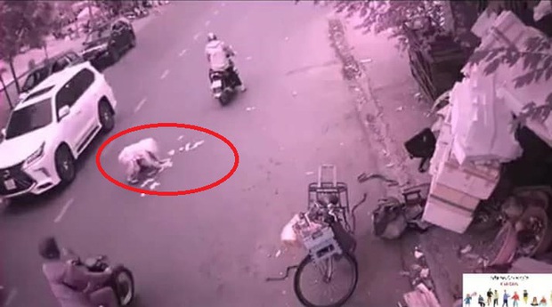 Cô gái đánh rơi cọc tiền 30 triệu văng tung toé trên đường bị mọi người tranh nhau hôi của: Mình không dám về quê ăn Tết nữa, vì phút bất cẩn mà mất hết - Ảnh 2.