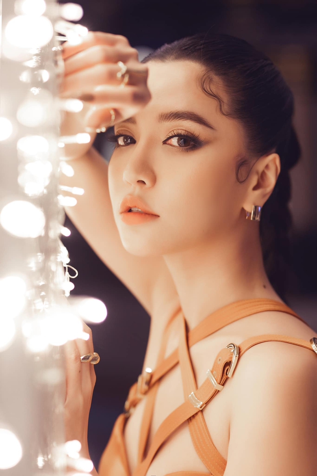 Bích Phương khẳng định vòng eo bánh tét hôm qua là pha-ke nhưng 5 tấm ảnh đăng lên đều... không thấy bụng - Ảnh 5.