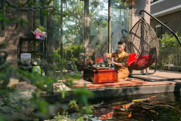 Bên trong căn biệt thự 220m2 của Nhật Kim Anh: Hoành tráng cả trong lẫn ngoài, vườn cây ao cá đều đủ cả - Ảnh 5.