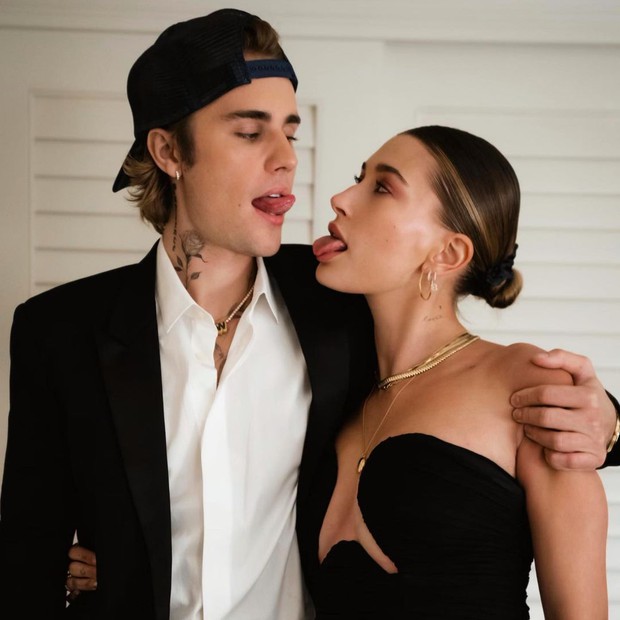 Lâu lắm rồi mới mặc suit, Justin Bieber gây sốt với visual bảnh bao chuẩn nam thần bên bà xã Hailey bốc lửa - Ảnh 3.