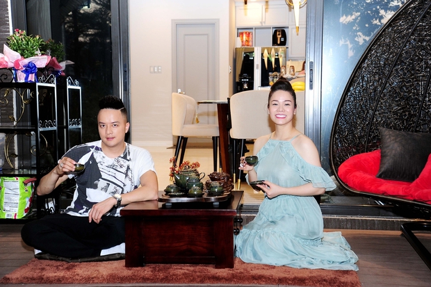 Bên trong căn biệt thự 220m2 của Nhật Kim Anh: Hoành tráng cả trong lẫn ngoài, vườn cây ao cá đều đủ cả - Ảnh 2.