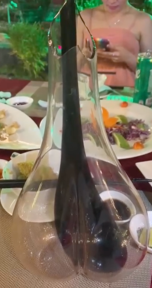 Cô gái tố nhà hàng ép khách đền 5 triệu vì làm bể cái bình, lên mạng bóc phốt biết giá thật chắc xỉu 3 ngày chưa tỉnh! - Ảnh 6.