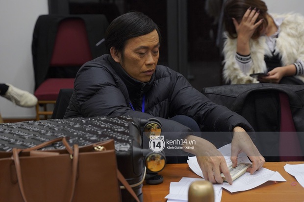 NS Hoài Linh trở lại với nét mặt gây chú ý sau thời gian tiều tuỵ vì NS Chí Tài qua đời, công chúng đồng loạt động viên - Ảnh 3.