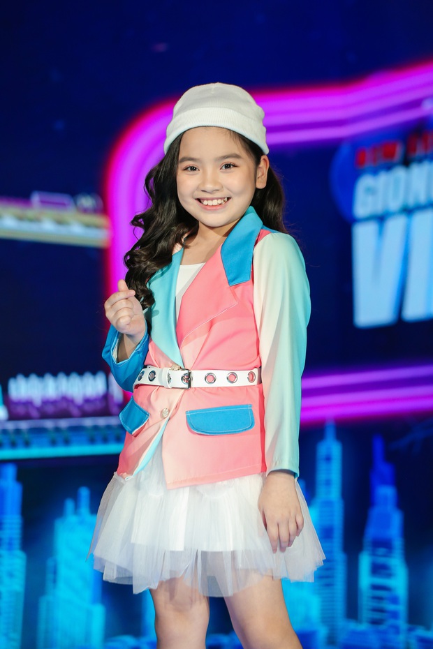 Emily phải xin lỗi Lưu Hương Giang vì lỡ gây mất lòng trong tập 1 Giọng Hát Việt Nhí 2021 - Ảnh 5.