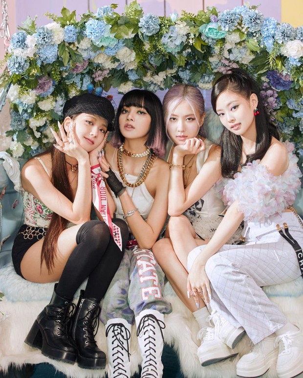 Thấy phòng tập dành cho em gái BLACKPINK trong trụ sở mới của YG, Knet mong nhóm hoãn debut lại còn đòi đổi tên - Ảnh 3. Thấy phòng tập dành cho em gái BLACKPINK trong trụ sở mới của YG, Knet mong nhóm hoãn debut lại còn đòi đổi tên - Ảnh 3.