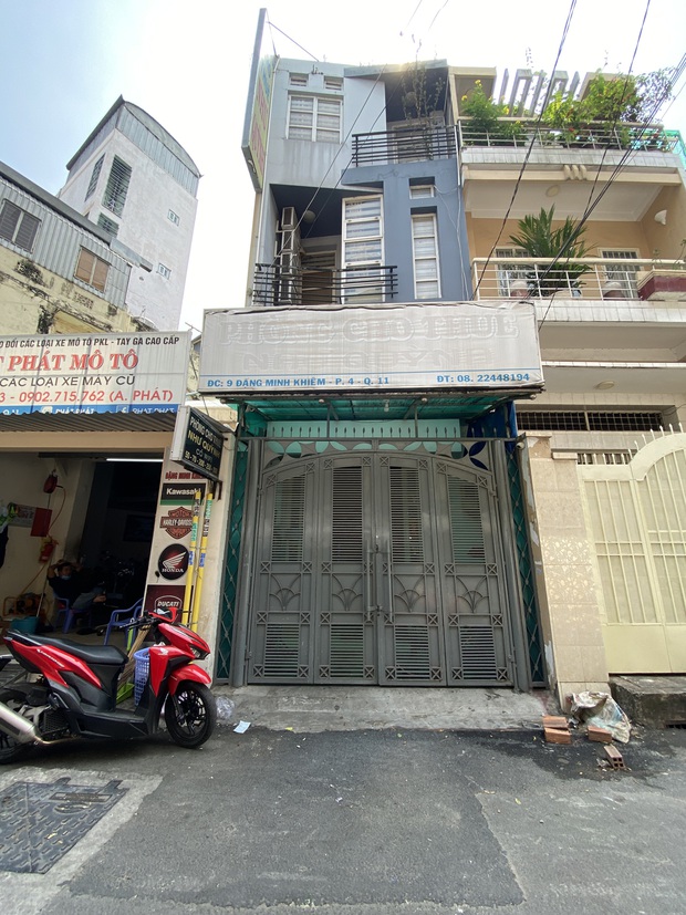 TP.HCM: Phong toả khách sạn và quán ăn vì có trường hợp dự đám cưới cùng BN 1612 mắc Covid-19 - Ảnh 1. TP.HCM: Phong toả khách sạn và quán ăn vì có trường hợp dự đám cưới cùng BN 1612 mắc Covid-19 - Ảnh 1.