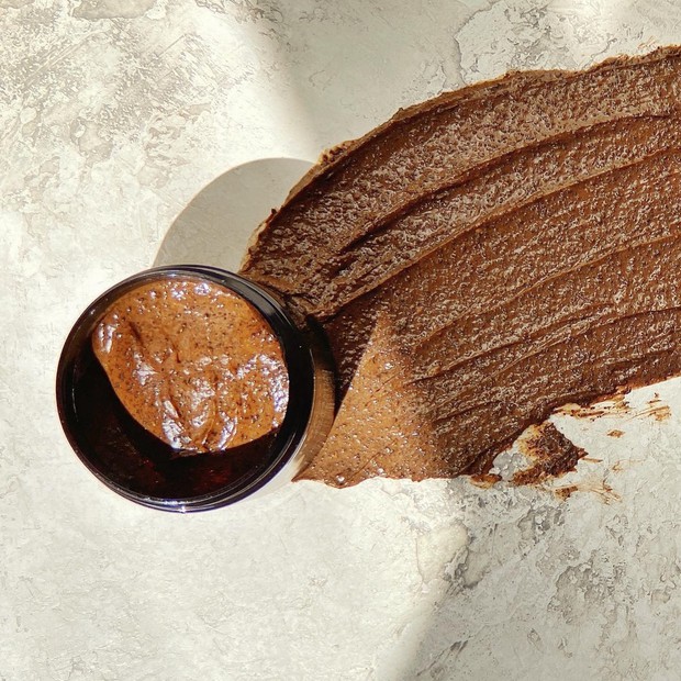 Đây là 2 món tẩy da chết body được Khánh Linh mê, giá bình dân mà cực chất lượng  - Ảnh 3.