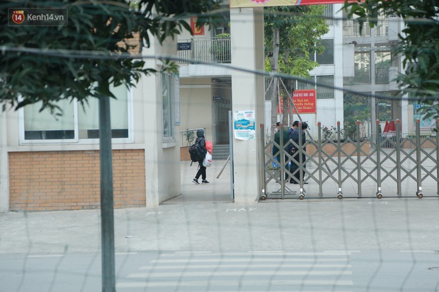 Cả lớp phải cách ly tập trung tại trường vì một học sinh lớp 3 nhiễm Covid-19, cuộc sống bên trong trường của phụ huynh, học sinh ra sao? - Ảnh 2.