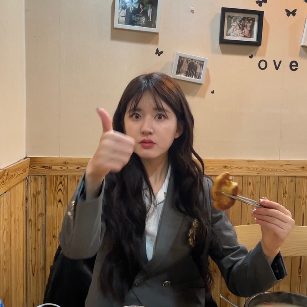 Bị fan yêu cầu giảm cân, Triệu Lộ Tư vẫn tung bộ ảnh ăn cả thế giới siêu yêu, phản ứng của Cnet còn bất ngờ hơn - Ảnh 5.