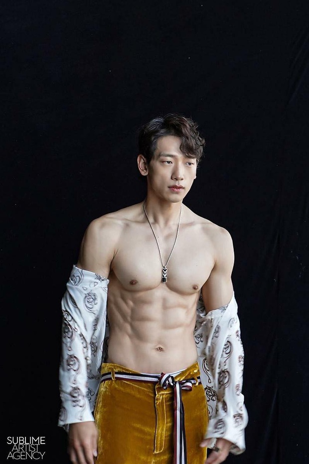 Đặt 2 cặp đôi đẳng cấp nhất Kbiz lên bàn cân: Son Ye Jin - Hyun Bin bị Kim Tae Hee - Bi Rain bỏ xa về tài sản nhưng lại hơn ở điểm này - Ảnh 36. Đặt 2 cặp đôi đẳng cấp nhất Kbiz lên bàn cân: Son Ye Jin - Hyun Bin bị Kim Tae Hee - Bi Rain bỏ xa về tài sản nhưng lại hơn ở điểm này - Ảnh 36.