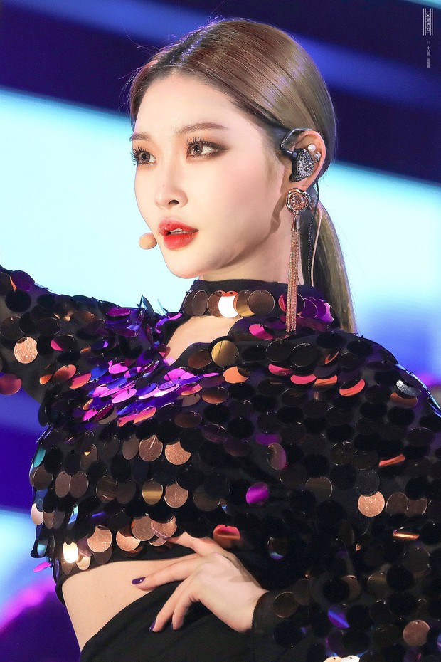 Chuyên gia chọn top 3 nữ dancer trong giới idol: Momo (TWICE) được khen hết lời, Lisa (BLACKPINK) ra chuồng gà dù nhảy giỏi - Ảnh 11.