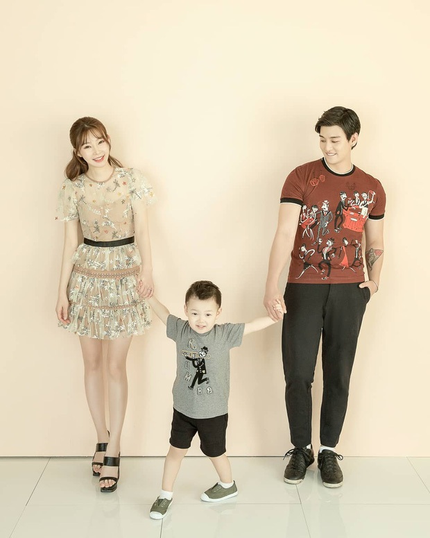 Nam idol đình đám bị nghi xù tiền trợ cấp, vợ cũ hơn 11 tuổi vừa chăm con 1 mình vừa khổ sở ôm nợ làm việc trong nhà máy - Ảnh 6.