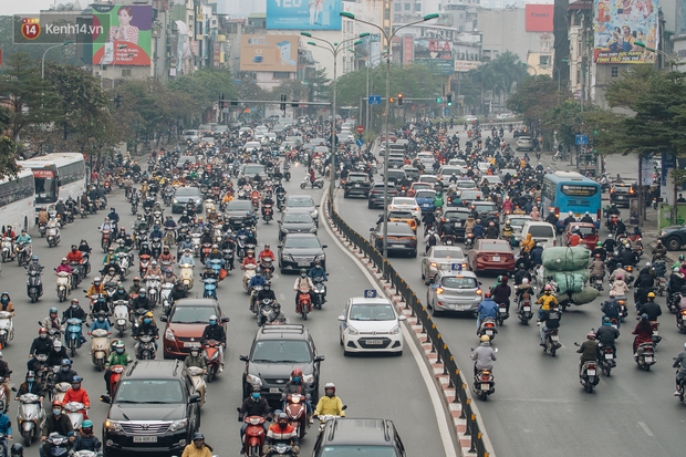 Ngày đi làm đầu tiên của năm 2021: Kẹt xe toàn tập! - Ảnh 11.