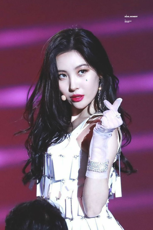 6 idol nữ cho thấy JYP chỉ chuộng vẻ đẹp tự nhiên: Toàn thánh ảnh thẻ, Suzy, Sunmi... khí chất thăng hạng ngoạn mục - Ảnh 6.
