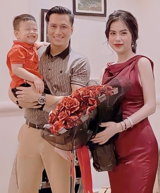Việt Anh lộ diện mạo ngày càng nữ tính hậu “dao kéo”, đến vợ cũ cũng phải để lại bình luận hoang mang - Ảnh 6.