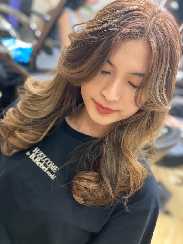 5 địa chỉ gội đầu cực phê ở Sài Gòn: Từ 60k mà dầu gội xịn, massage đỉnh - Ảnh 1.