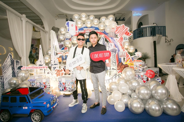 Minh Nhựa - ông ngoại 37 tuổi và soái ca Shark Khoa chung khung hình: Đồng trang lứa mà sao khác thế! - Ảnh 7.