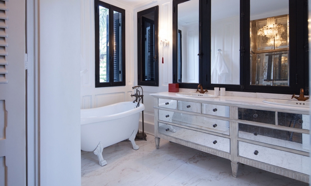 Thăm ngôi nhà cổ của NTK Thái Công: Biệt thự Pháp giữa lòng Sài Gòn, nội thất châu Âu vừa cầu kỳ vừa sang chảnh - Ảnh 14.