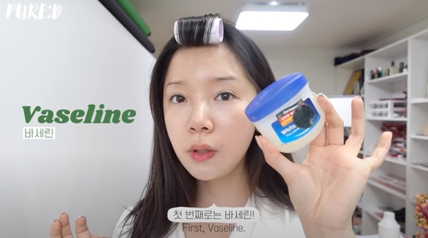 Nặn mụn “thô bạo” là sai cực kỳ, beauty blogger Hàn mách cách lấy mụn đầu đen với Vaseline siêu nhẹ nhàng và không hại da - Ảnh 2.