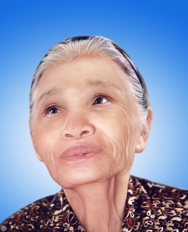 Bà nội đột ngột qua đời, cháu trai lên mạng nhờ thợ chỉnh sửa để bà có tấm ảnh thờ với đôi mắt đẹp và cái kết khiến ai cũng ấm lòng - Ảnh 3.