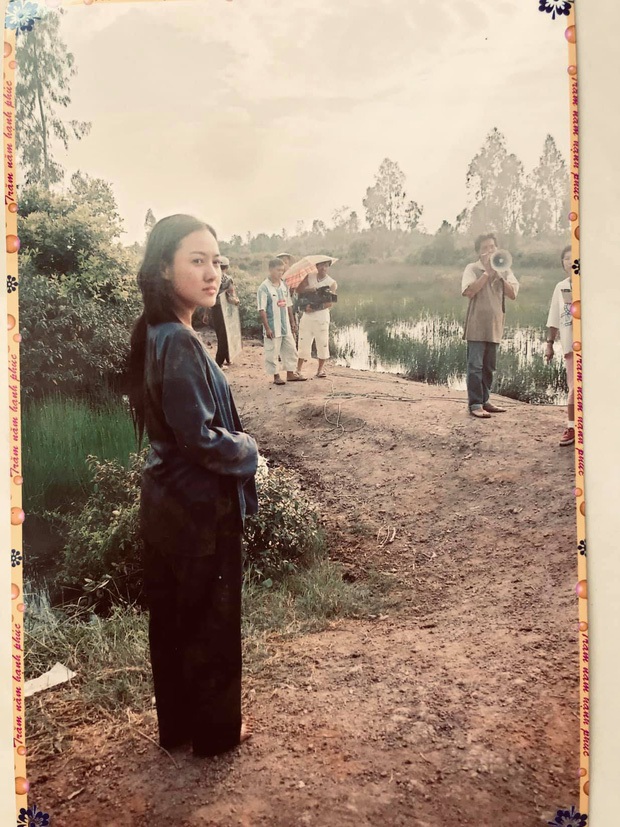 BTV Hoài Anh tiếp tục giật spotlight khi chung khung hình với thí sinh Hoa hậu kém mình tận 20 tuổi - Ảnh 3. BTV Hoài Anh tiếp tục giật spotlight khi chung khung hình với thí sinh Hoa hậu kém mình tận 20 tuổi - Ảnh 3.