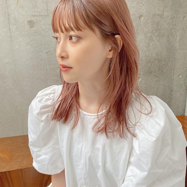 Mách bạn 5 nguyên tắc giữ màu nhuộm lâu phai, đến lúc chơi Tết vẫn trông như vừa mới làm tóc - Ảnh 1.