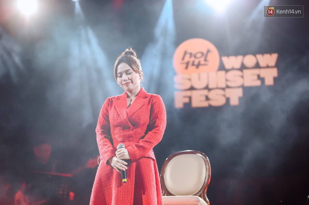 Jack, Thuỳ Chi khiến fan “mê mẩn” với loạt hit, Juky San - LyLy cùng dàn nghệ sĩ làm bùng nổ sân khấu chưa từng có tại HOT14 WOW Sunset Fest - Ảnh 17. Jack, Thuỳ Chi khiến fan “mê mẩn” với loạt hit, Juky San - LyLy cùng dàn nghệ sĩ làm bùng nổ sân khấu chưa từng có tại HOT14 WOW Sunset Fest - Ảnh 17.